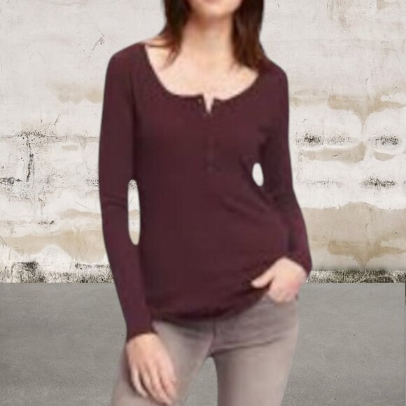 Old Navy Women's Plum Fitted Henley Long Sleeve Blouse Size Medium - Picture 1 of 6